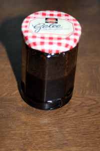 photo/56b31b9a-8563-44d9-abc2-8092df52a648-3